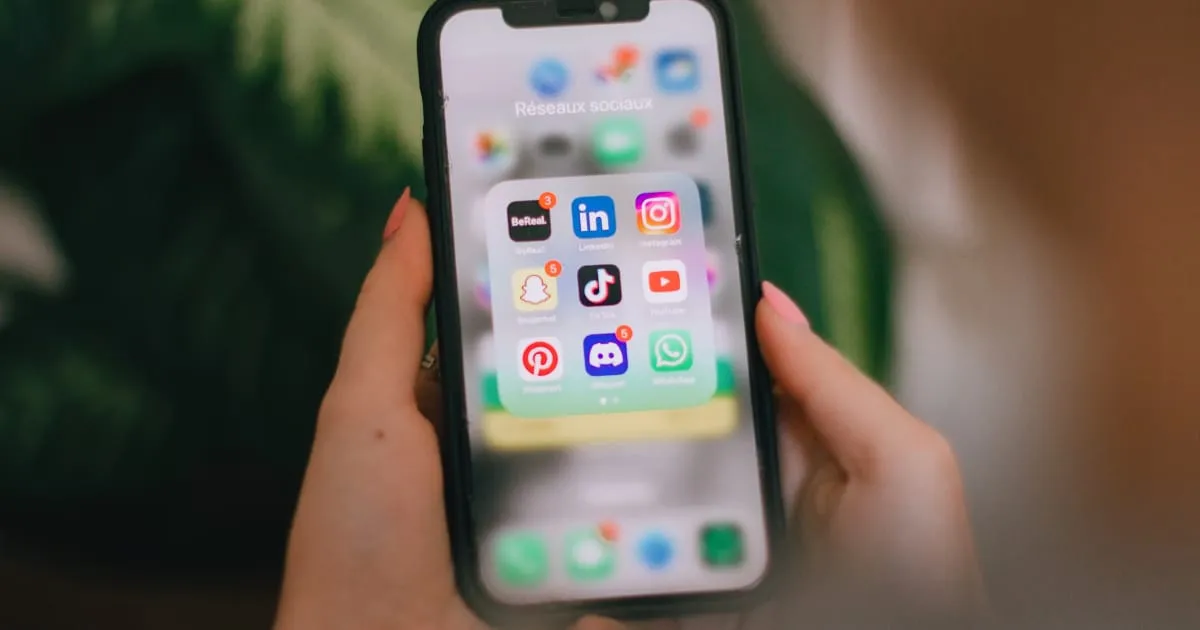 Email marketing vs social media for small businesses